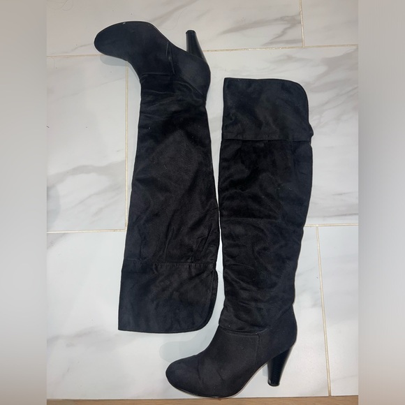 Over the Knee Boot - Picture 4 of 4